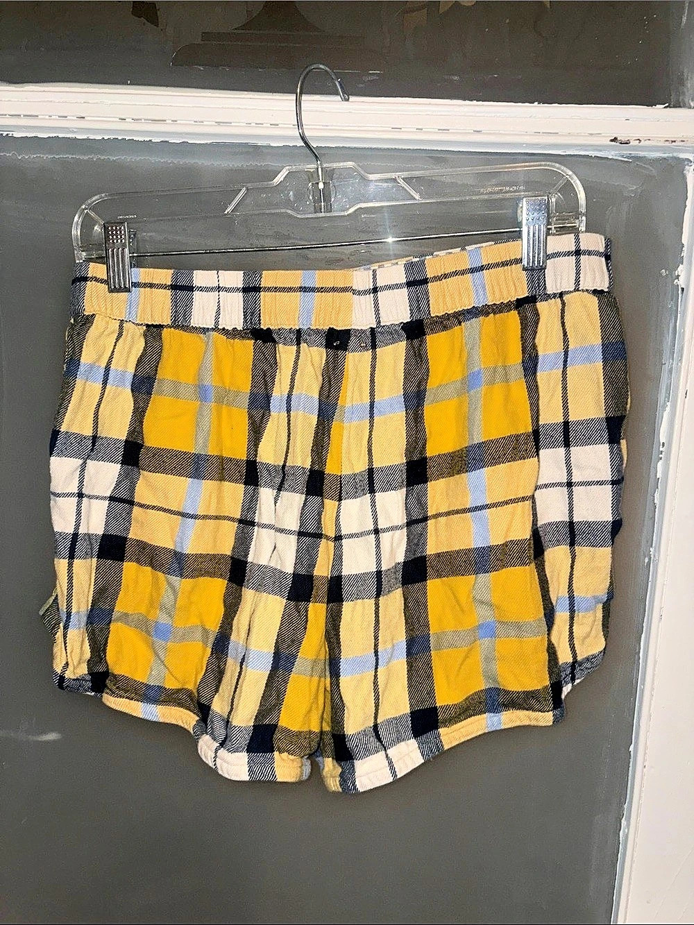Aerie Plaid pajama Shorts in Yellow & White